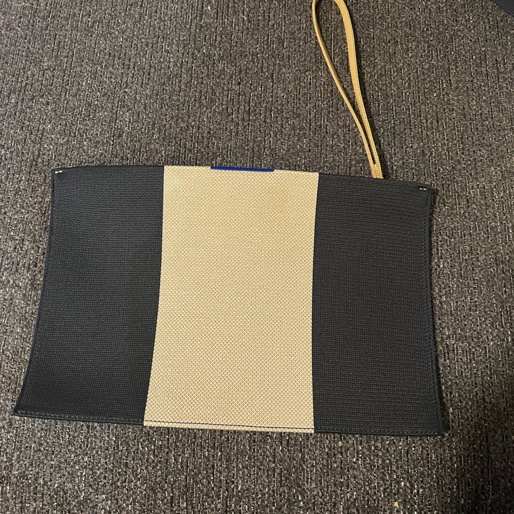 Rothy’s Ink and Ivory essential pouch